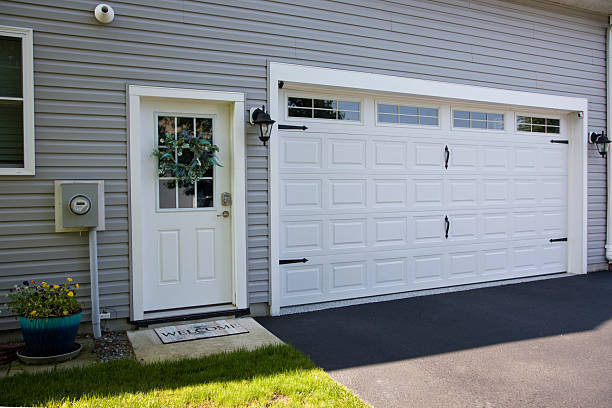 24/7 Emergency Garage Door Roller Replacement experts in Hudson, NC